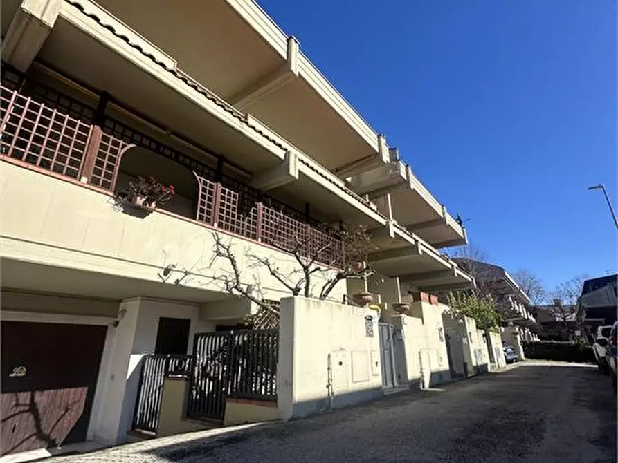 Immagine 9 di Appartamento in vendita  21 a Teramo