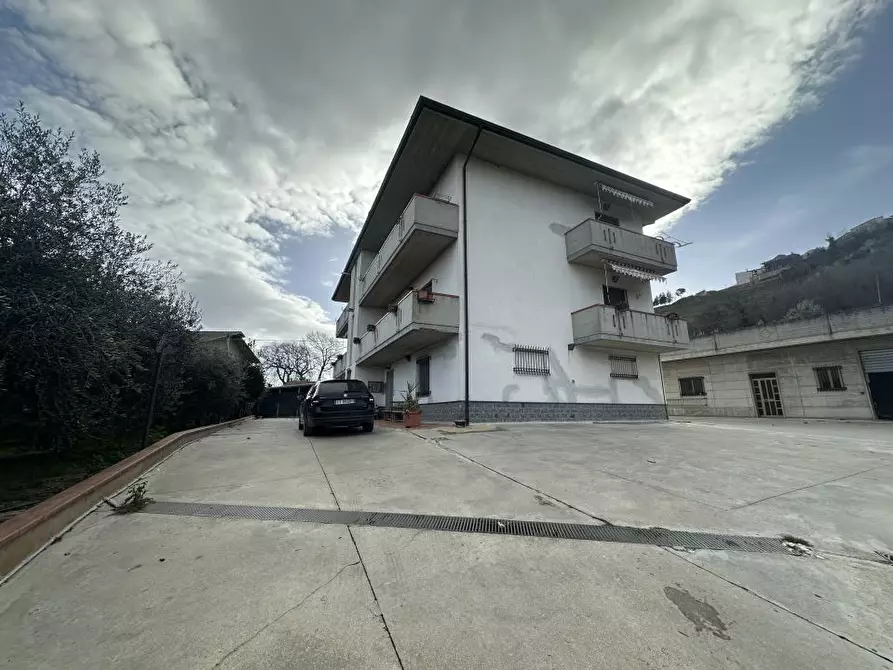 Immagine 9 di Appartamento in vendita  snc a Canzano