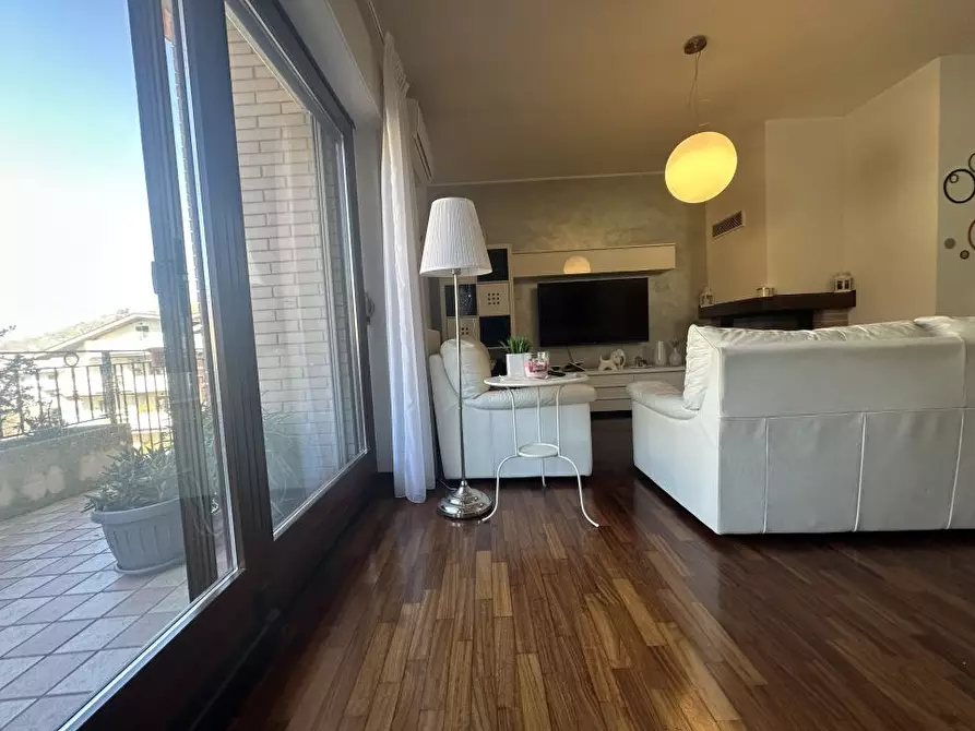 Immagine 10 di Appartamento in vendita  snc a Teramo