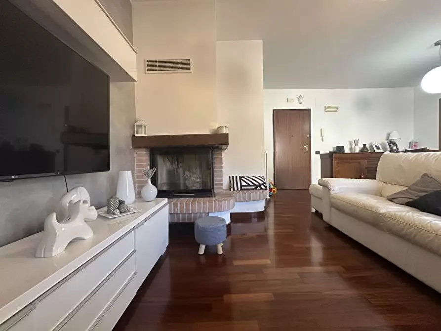 Immagine 5 di Appartamento in vendita  snc a Teramo