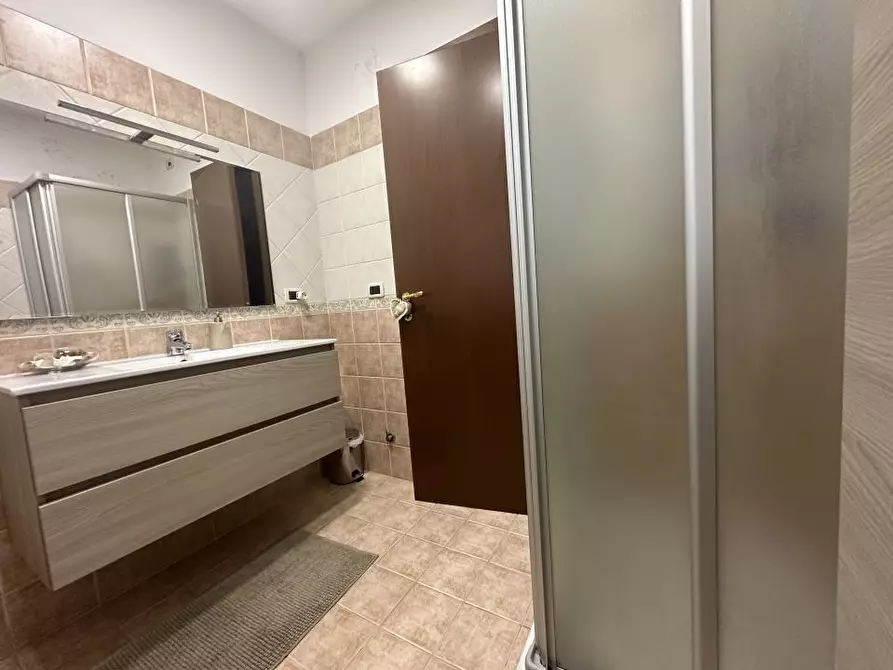 Immagine 8 di Appartamento in vendita  snc a Teramo