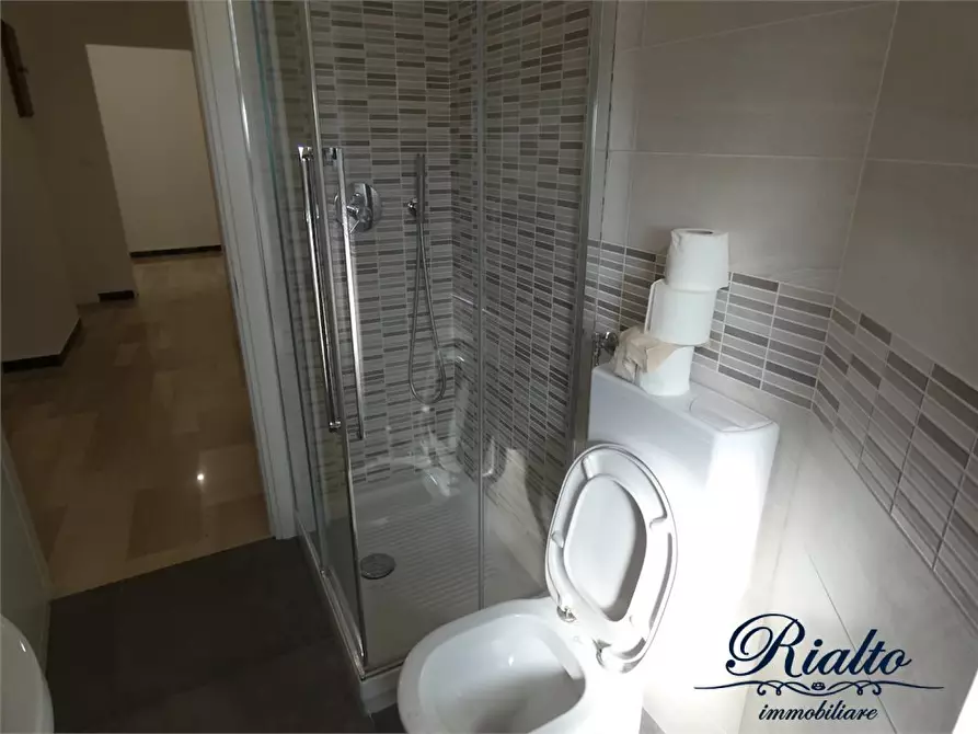 Immagine 9 di Appartamento in vendita  96 a Torino