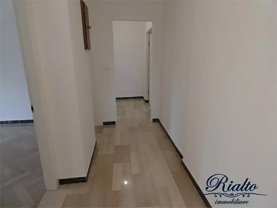 Immagine 7 di Appartamento in vendita  96 a Torino