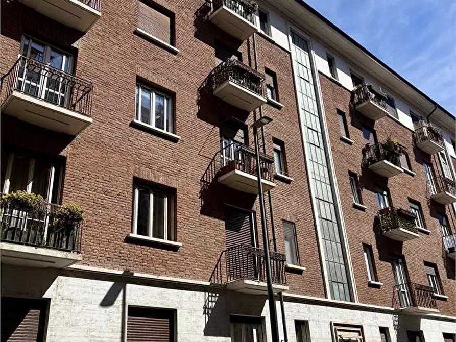 Immagine 2 di Appartamento in vendita  63 a Torino