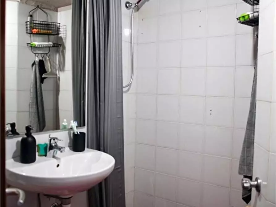 Immagine 8 di Appartamento in vendita  10 a Torino