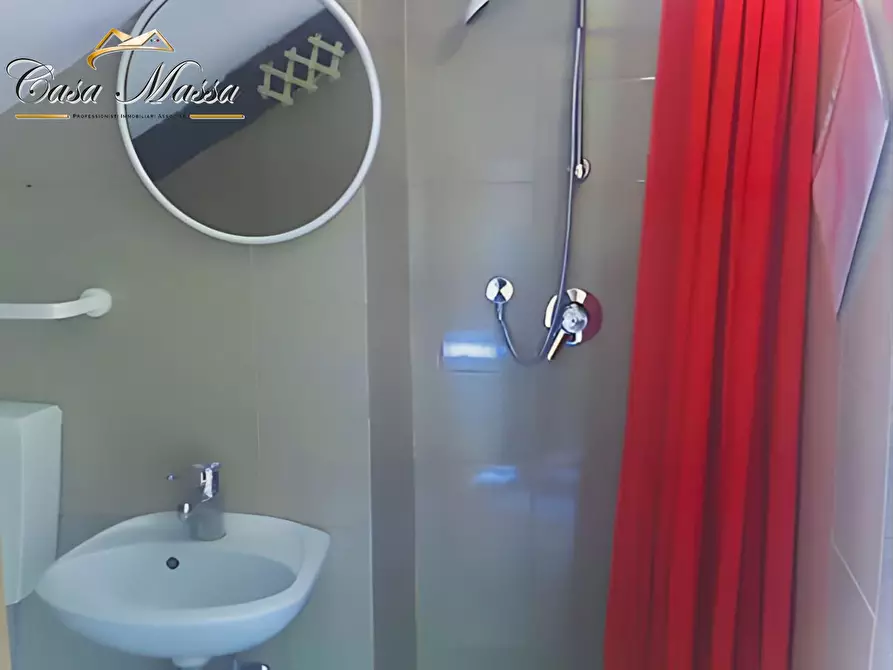 Immagine 5 di Appartamento in vendita  33 a Torino