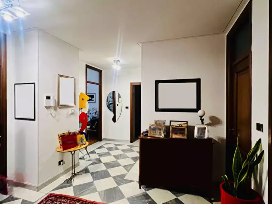 Immagine 5 di Appartamento in vendita  9 a Torino