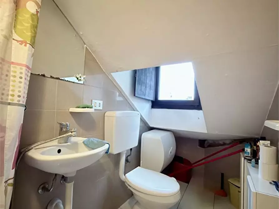 Immagine 5 di Appartamento in vendita  33 a Torino