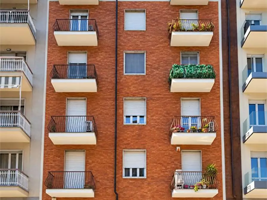 Immagine 1 di Appartamento in vendita  19 a Torino