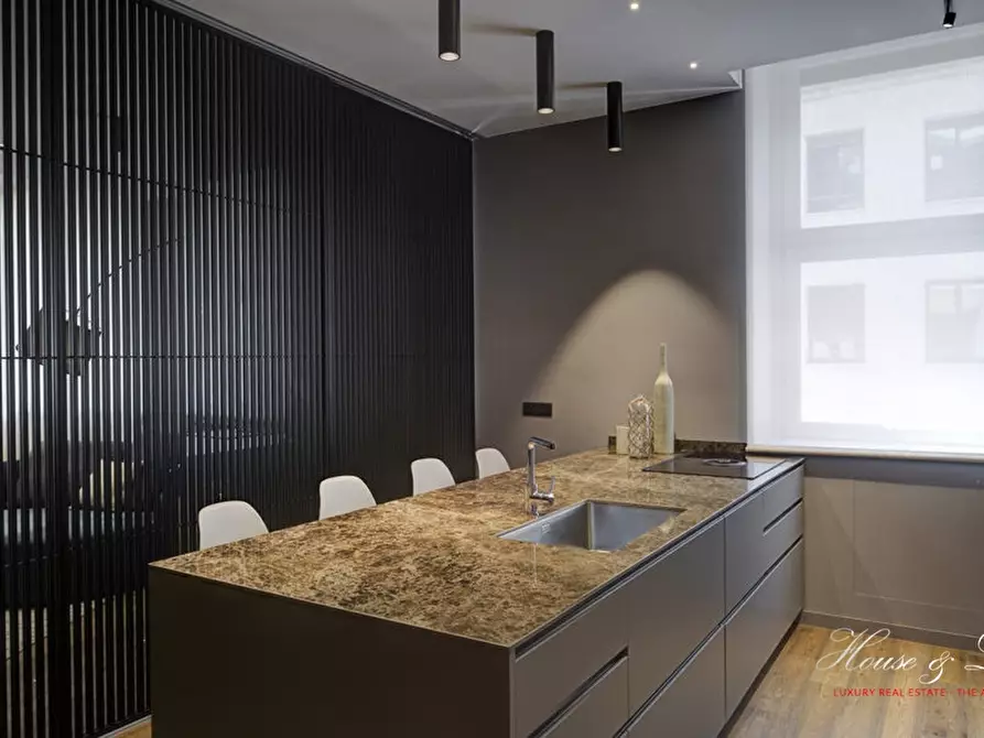 Immagine 6 di Appartamento in vendita  a Torino