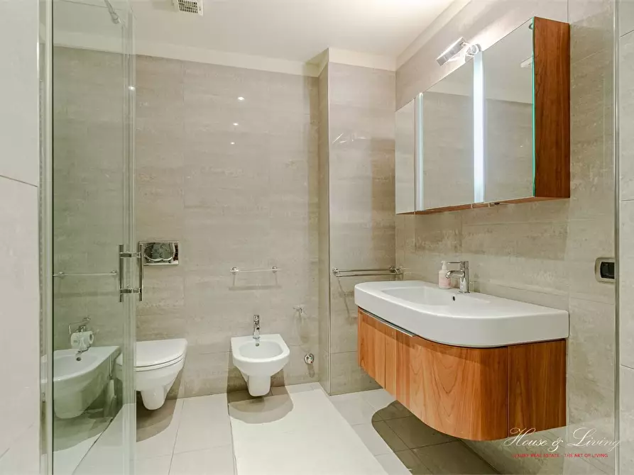 Immagine 4 di Appartamento in vendita  a Torino