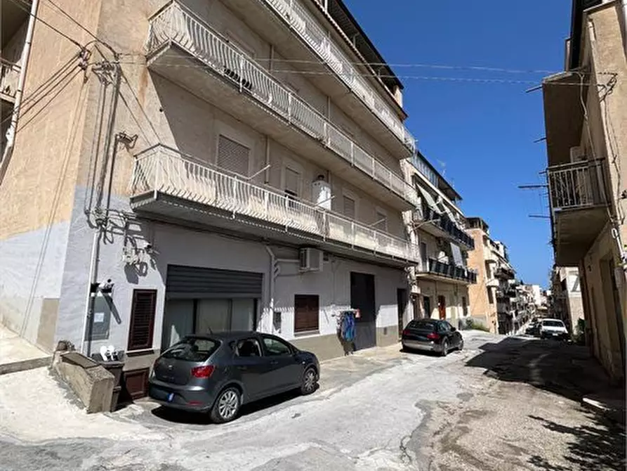 Immagine 1 di Appartamento in vendita  a Alcamo