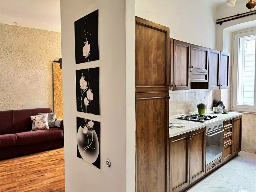 Immagine 5 di Appartamento in vendita  13 a Trieste