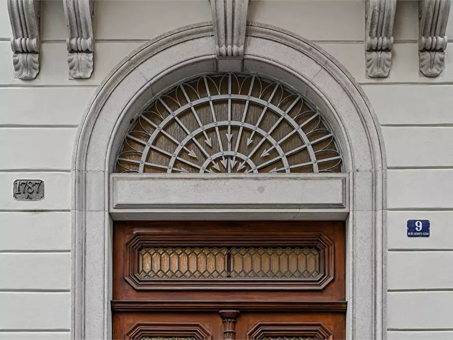 Immagine 4 di Appartamento in vendita  9 a Trieste