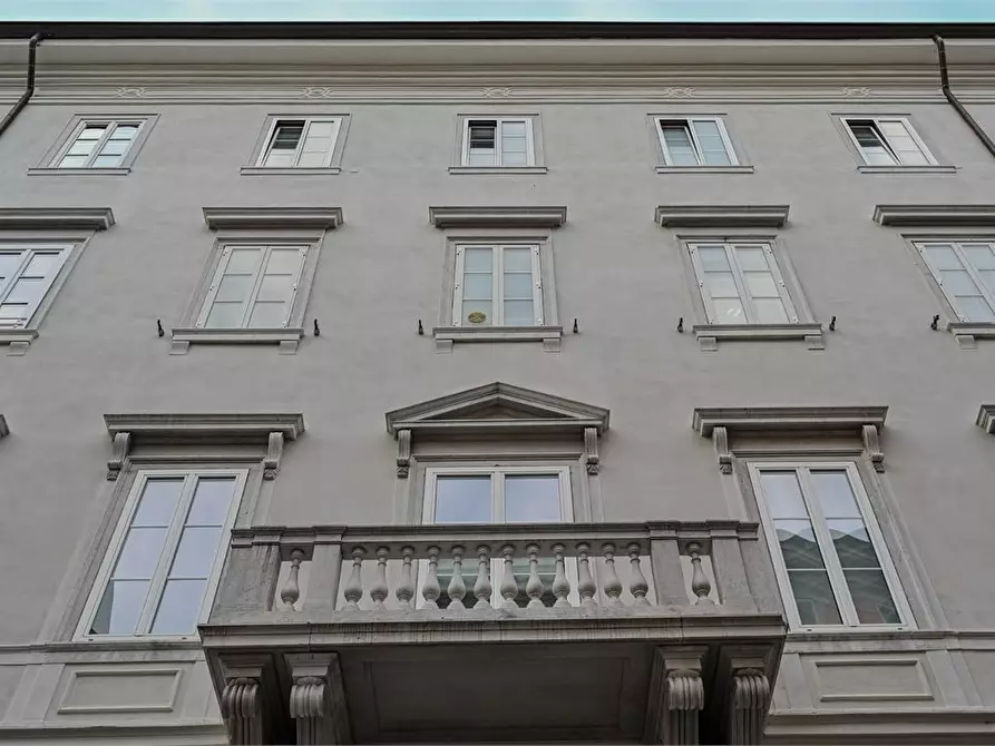 Immagine 2 di Appartamento in vendita  9 a Trieste