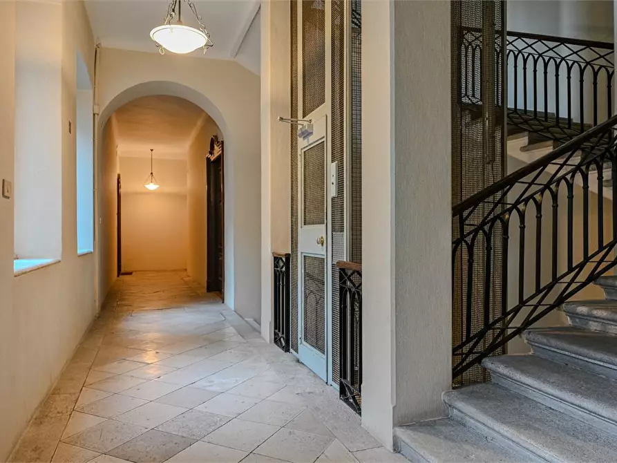 Immagine 6 di Appartamento in vendita  9 a Trieste