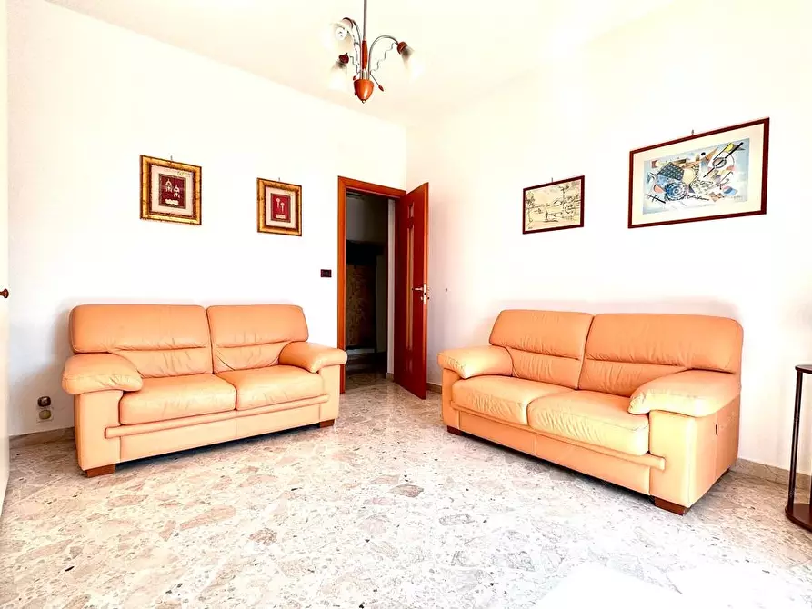 Immagine 6 di Appartamento in vendita  74 a Taranto