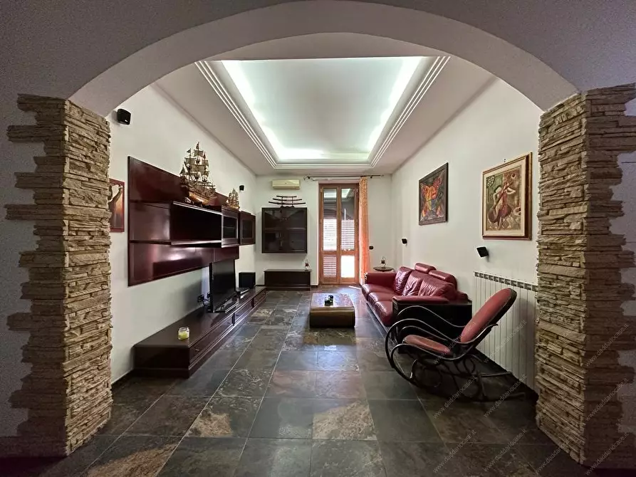 Immagine 1 di Appartamento in vendita  53 a Taranto