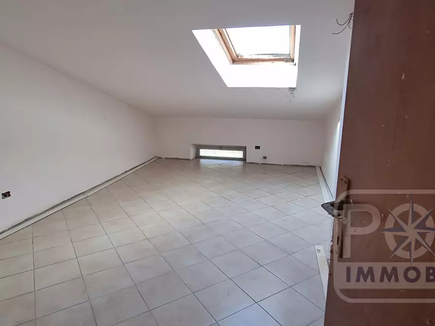 Immagine 8 di Appartamento in vendita  3 a Verona