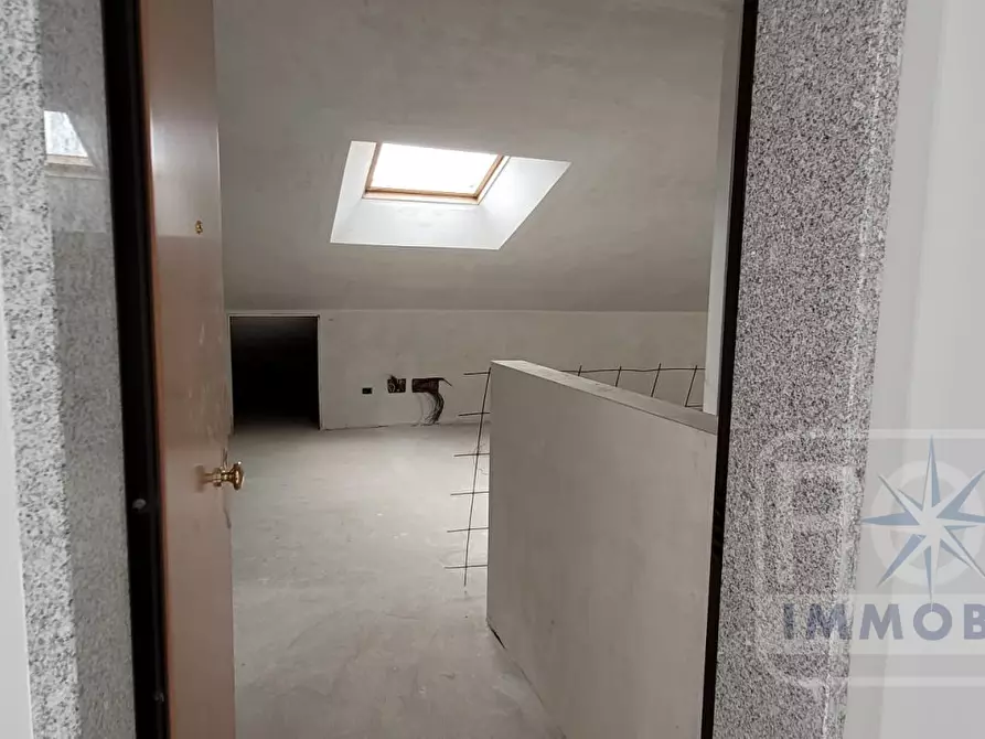 Immagine 8 di Appartamento in vendita  4A a Verona