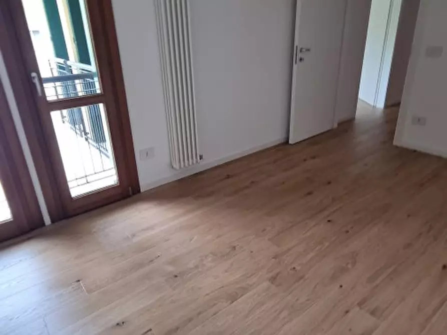 Immagine 4 di Appartamento in vendita  a Verona