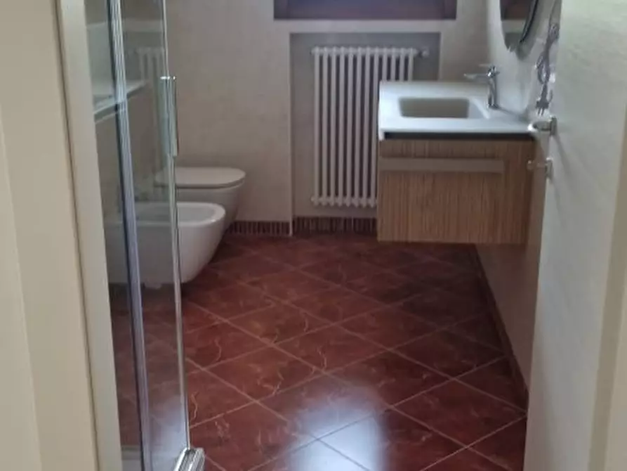 Immagine 5 di Appartamento in vendita  a Verona