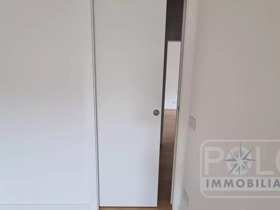 Immagine 7 di Appartamento in vendita  a Verona