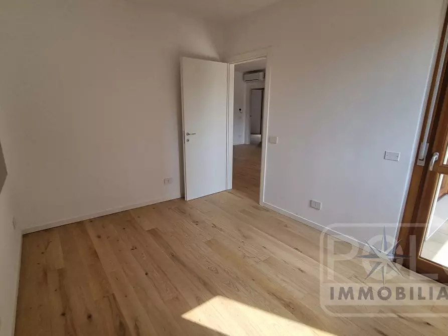 Immagine 9 di Appartamento in vendita  25 a Verona