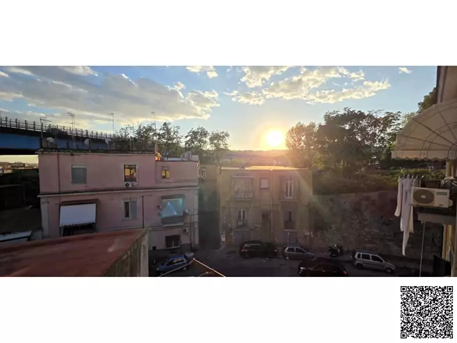 Immagine 1 di Appartamento in vendita  a Napoli