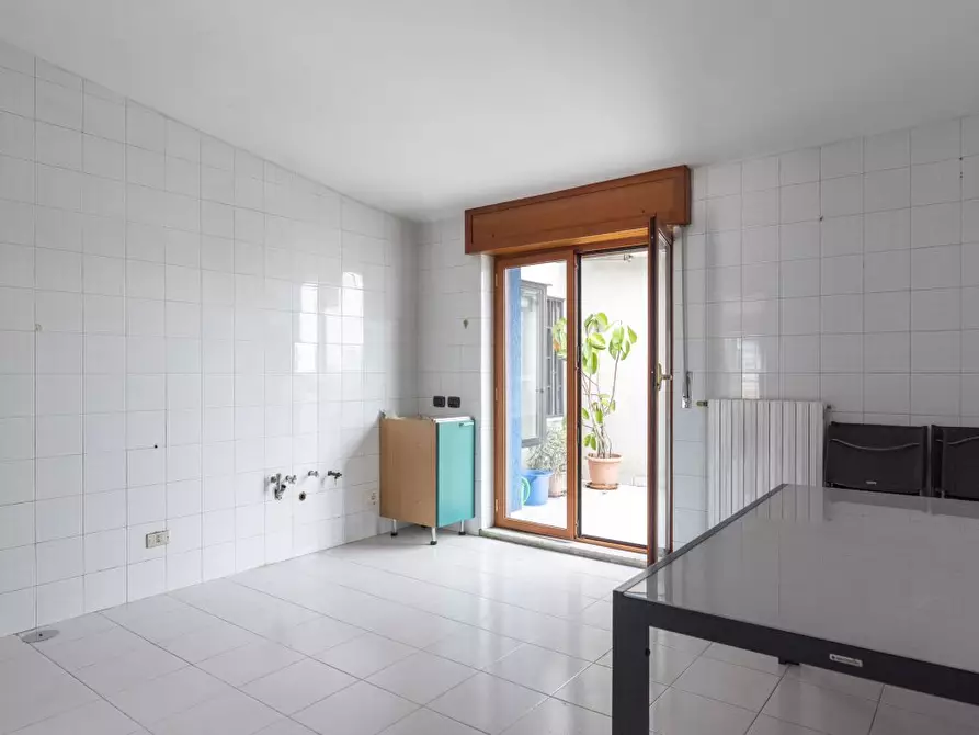 Immagine 9 di Appartamento in vendita  144 a San Nicola La Strada