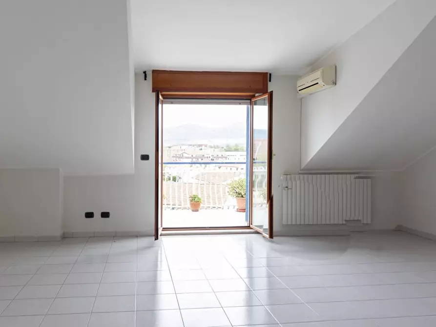 Immagine 3 di Appartamento in vendita  144 a San Nicola La Strada