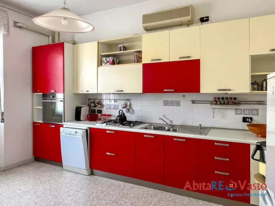 Immagine 7 di Appartamento in vendita  52 a Vasto