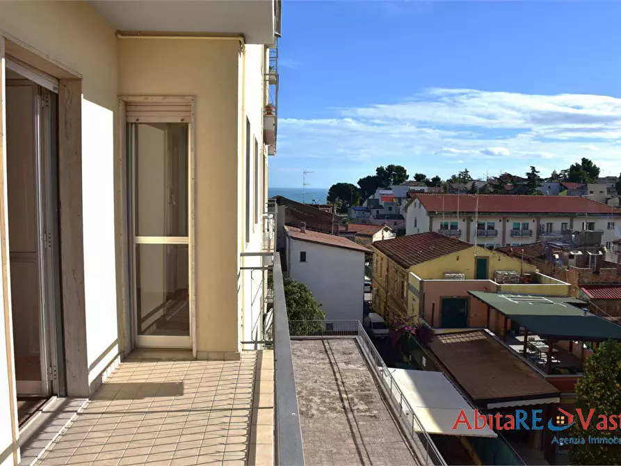 Immagine 10 di Appartamento in vendita  16 a Vasto