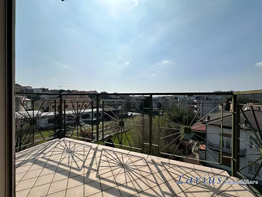 Immagine 9 di Appartamento in vendita  67 a Alzate Brianza