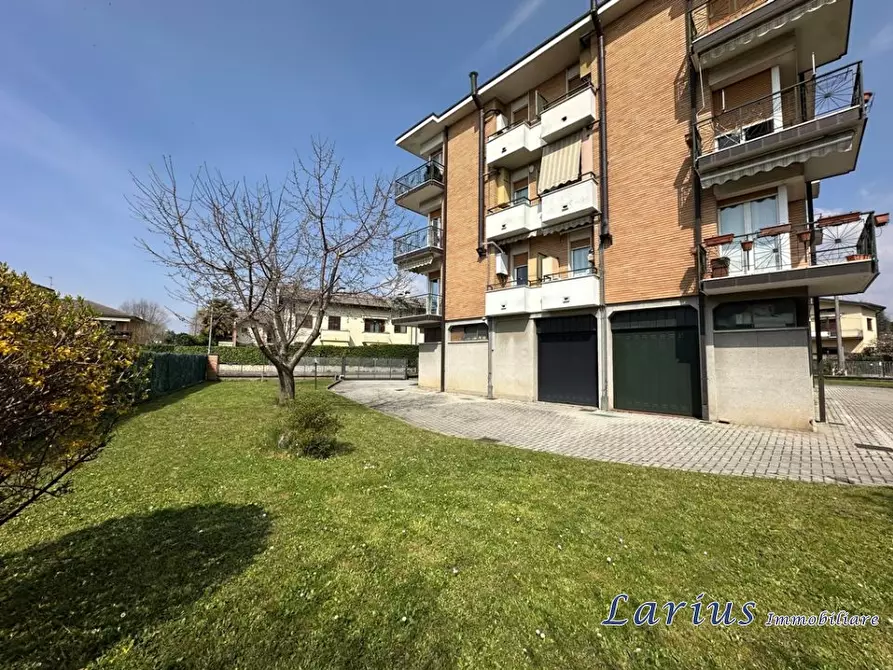 Immagine 7 di Appartamento in vendita  67 a Alzate Brianza