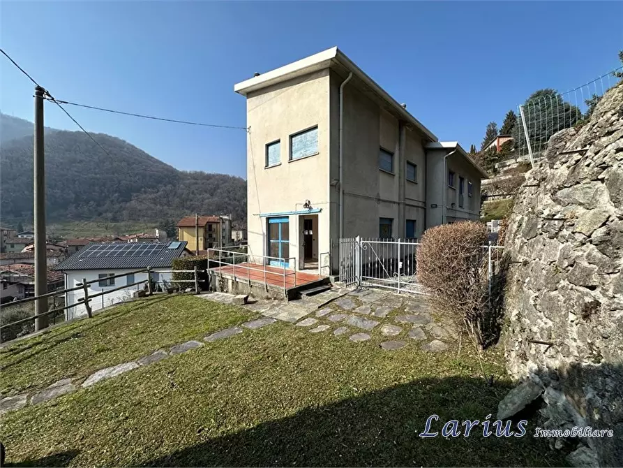 Immagine 2 di Appartamento in vendita  10 a Asso