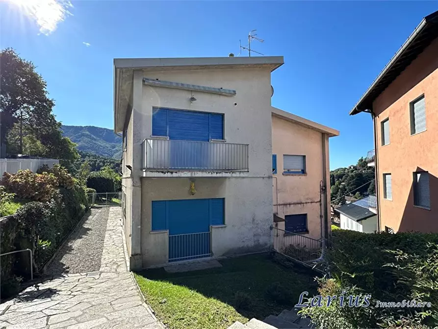 Immagine 8 di Appartamento in vendita  10 a Asso