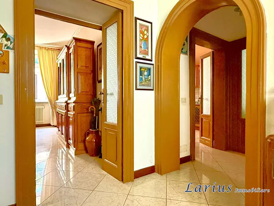 Immagine 10 di Appartamento in vendita  34 a Asso