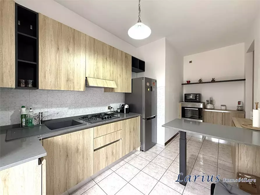 Immagine 9 di Appartamento in vendita  11 a Asso