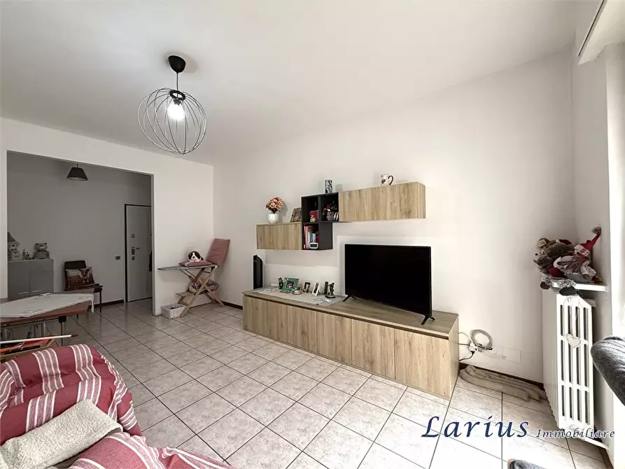 Immagine 3 di Appartamento in vendita  11 a Asso