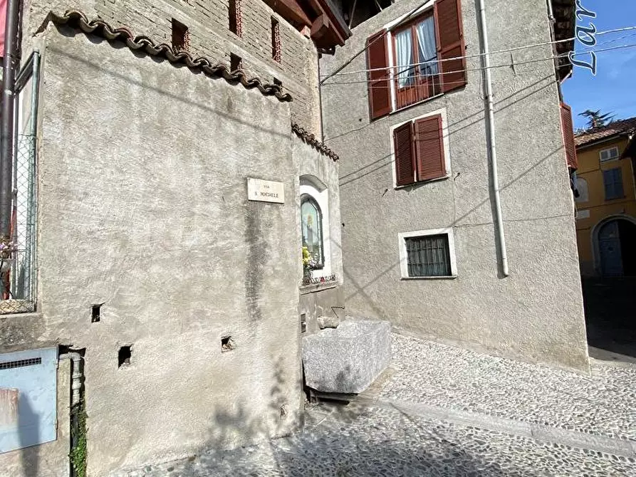Immagine 4 di Appartamento in vendita  1 a Valbrona