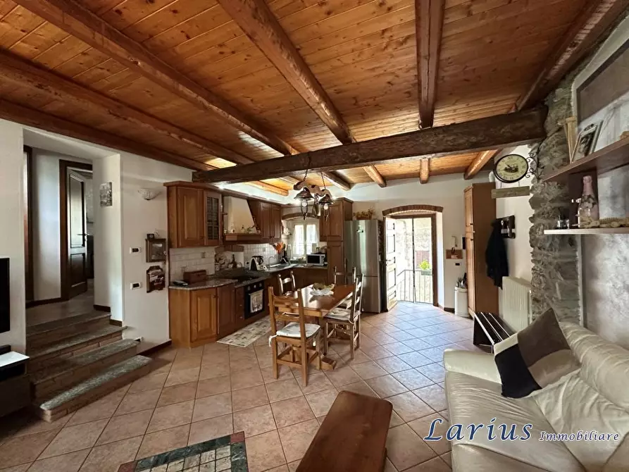 Immagine 5 di Appartamento in vendita  3 a Valbrona