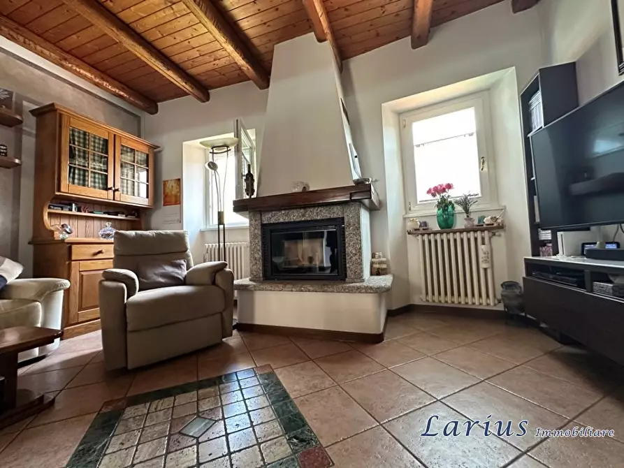 Immagine 3 di Appartamento in vendita  3 a Valbrona