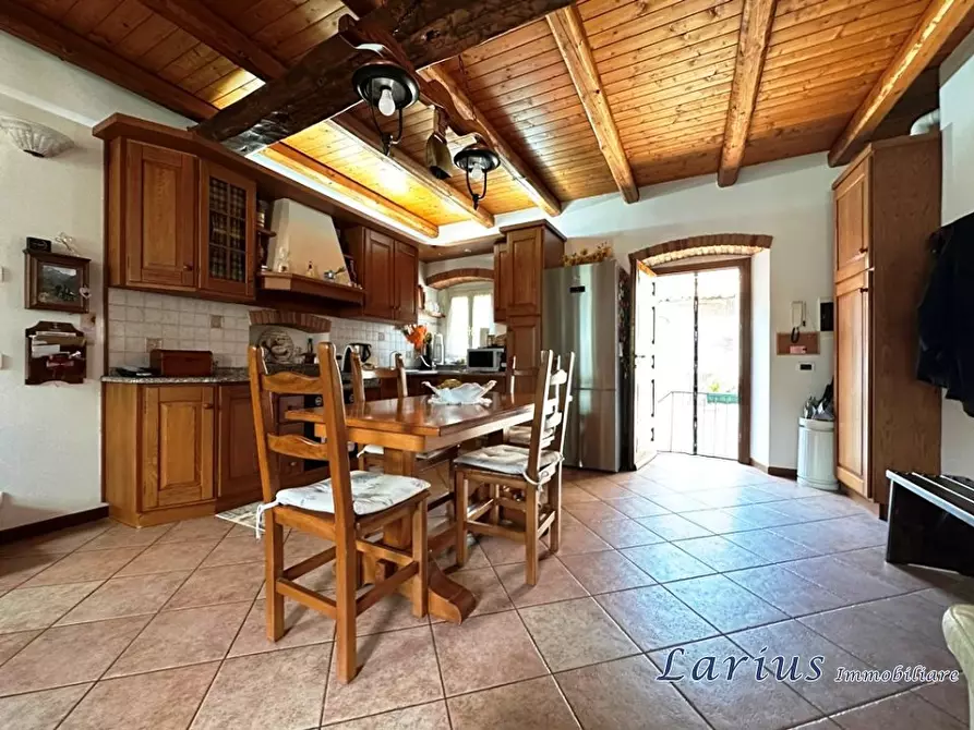 Immagine 6 di Appartamento in vendita  3 a Valbrona