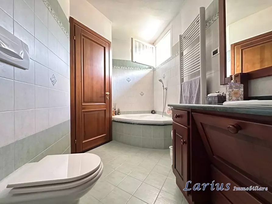 Immagine 10 di Appartamento in vendita  3 a Valbrona