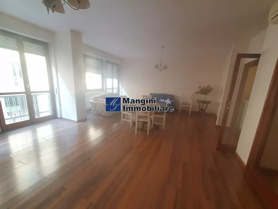 Immagine 3 di Appartamento in vendita  a Livorno