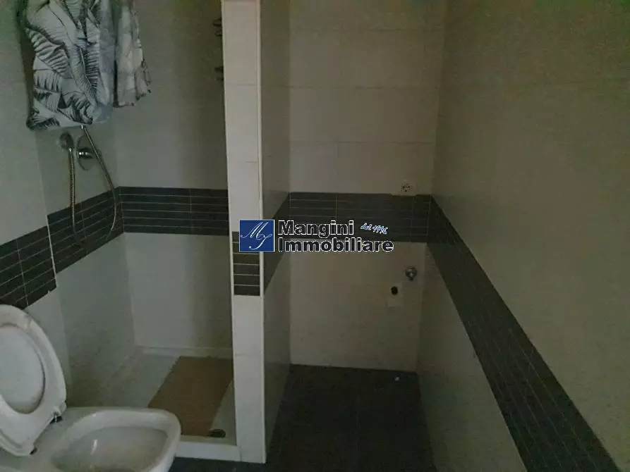 Immagine 10 di Appartamento in vendita  a Livorno