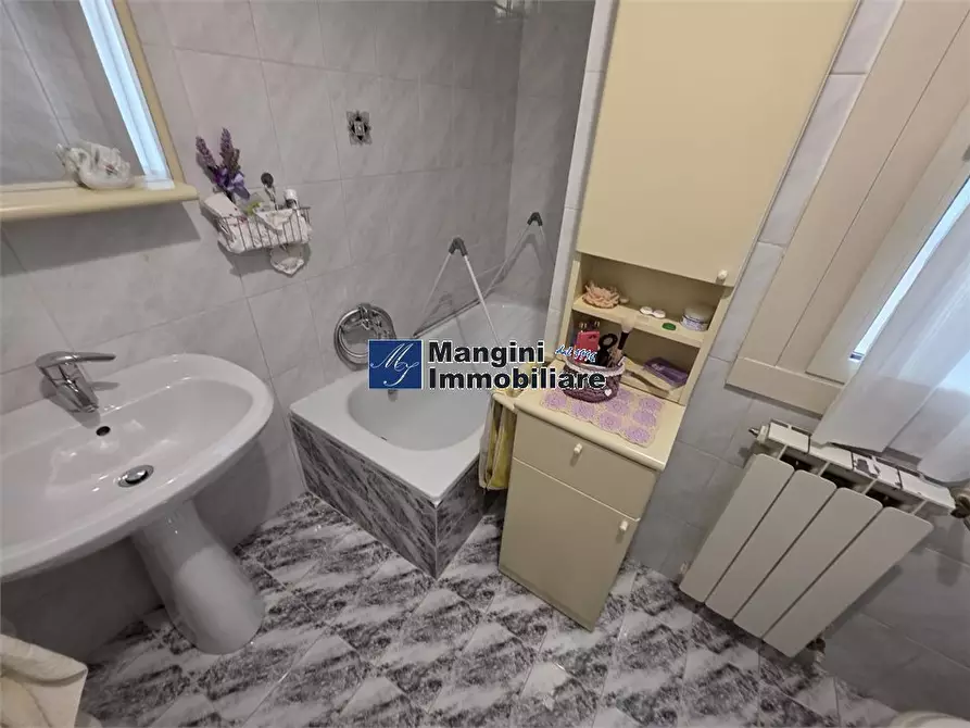 Immagine 10 di Appartamento in vendita  a Livorno