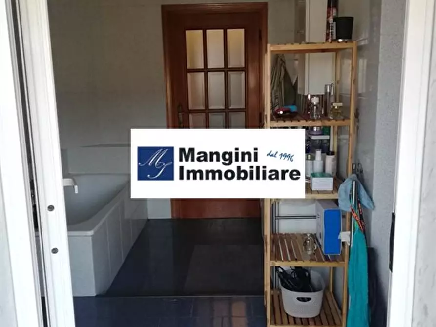 Immagine 10 di Appartamento in vendita  a Livorno