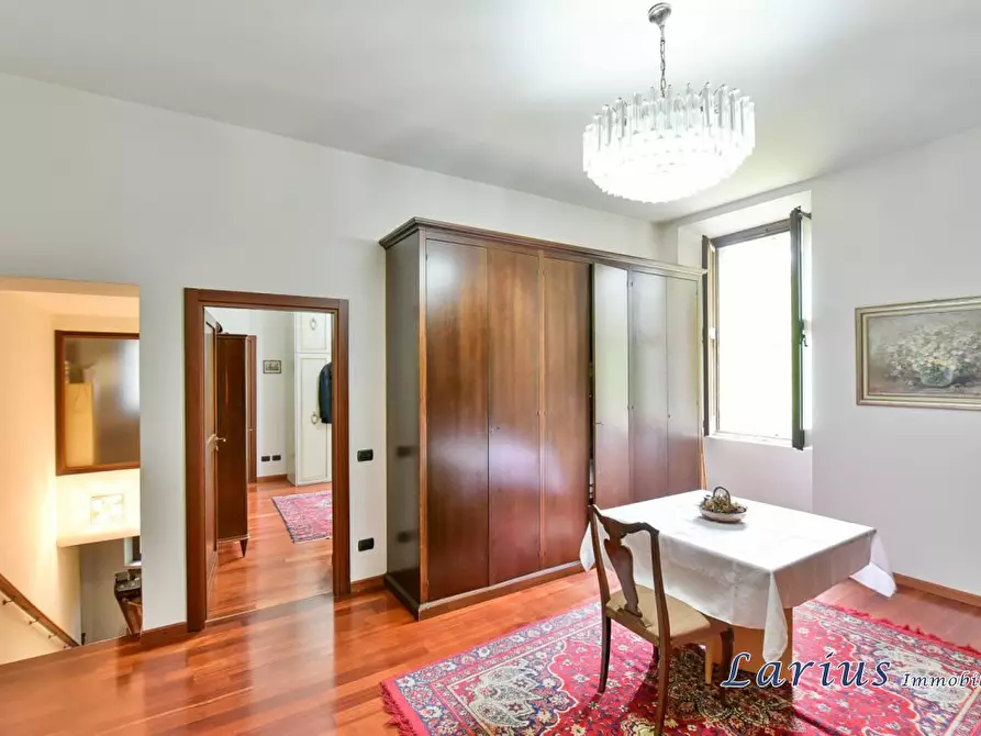 Immagine 7 di Appartamento in vendita  7 a Castello Di Brianza